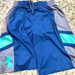 Under Armour Youth Boys Large Basketball Shorts. Athletic Workout
